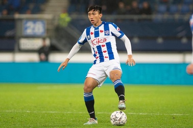 Văn Hậu góp công vào chiến thắng của đội trẻ Heerenveen
