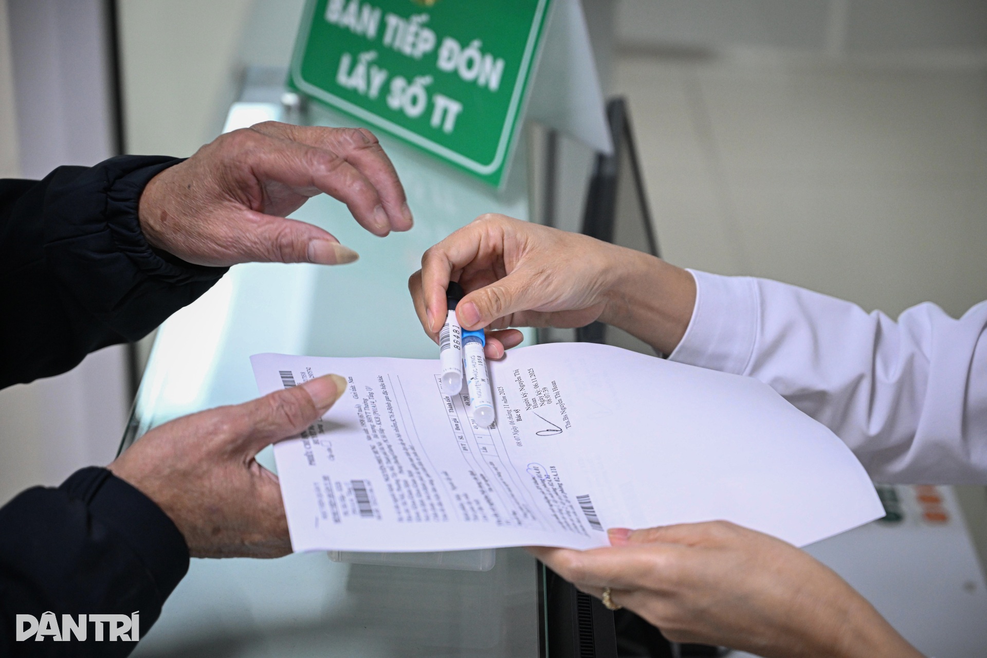 Cách một bệnh viện công thoát cảnh xếp hàng từ 6h, ngày khám 4.000 lượt - 8