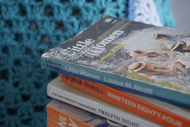 Vì sao những quyển sách cũ lại có mùi rất đặc trưng?