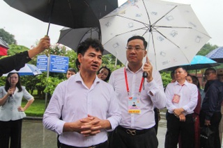 Cục trưởng Xuân Bắc, Đen Vâu cùng dàn nghệ sĩ thăm Nhà sàn Bác Hồ - 5