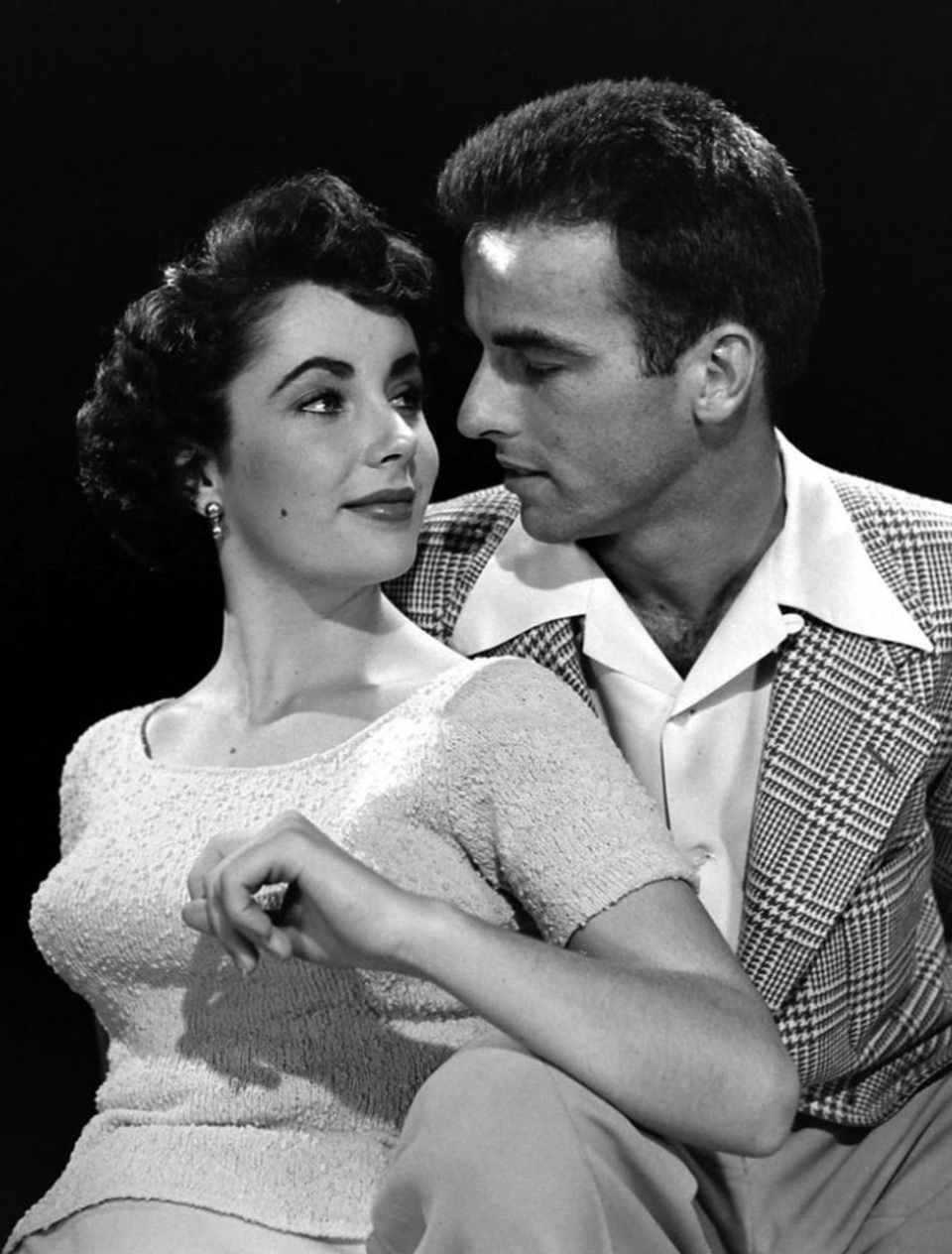 Elizabeth Taylor đi qua 8 cuộc hôn nhân vì... một cuộc tình dở dang? - 4 Elizabeth Taylor đi qua 8 cuộc hôn nhân vì... một cuộc tình dở dang? - 4