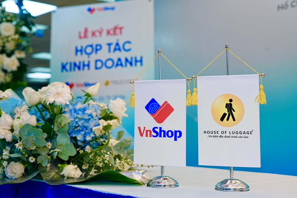Dễ dàng mua sắm vali tại House Of Luggage trên app ngân hàng cùng VnShop - 1 Dễ dàng mua sắm vali tại House Of Luggage trên app ngân hàng cùng VnShop - 1
