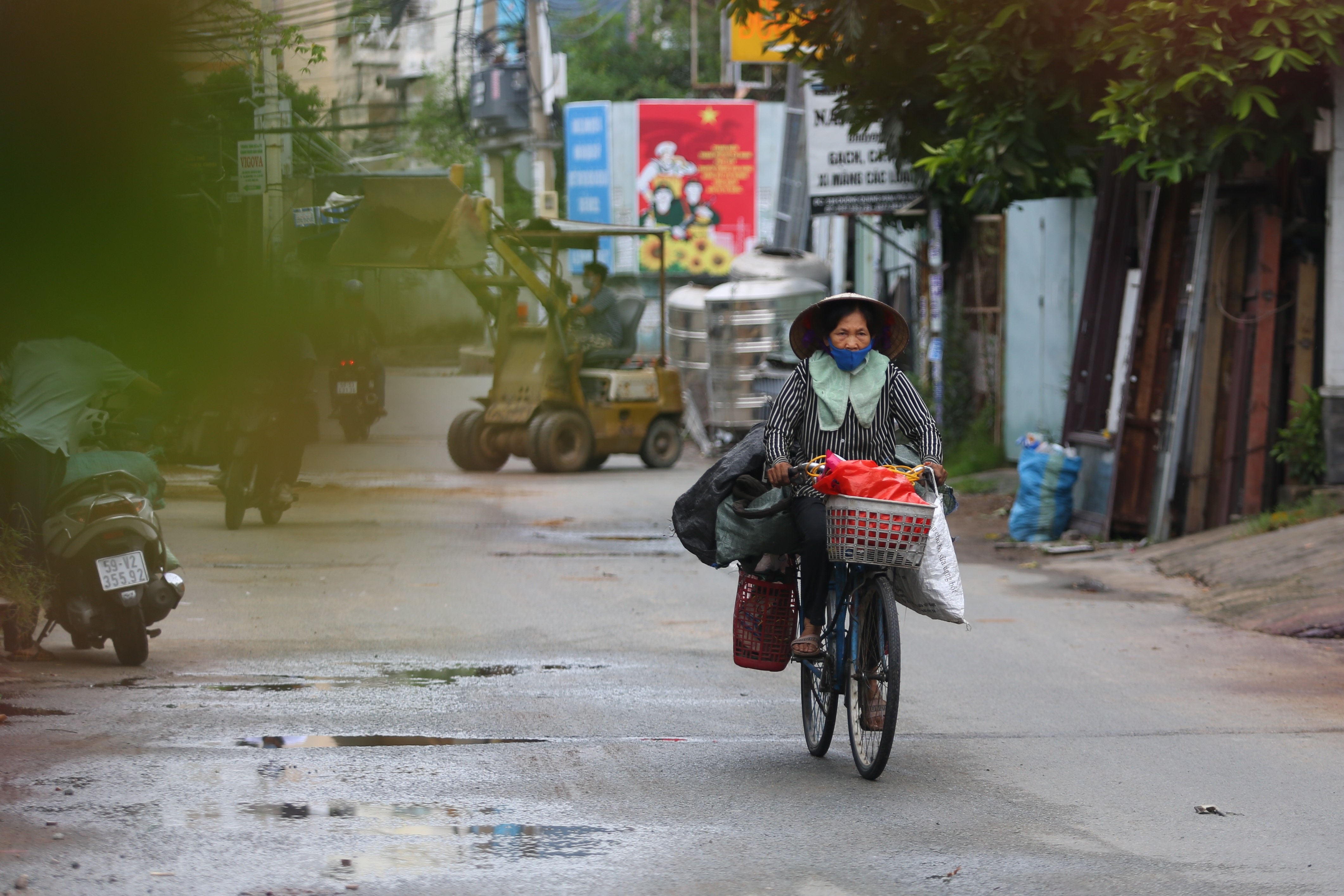 Khi nào mọi người cao tuổi ở Việt Nam đều có thu nhập hằng tháng? - 1