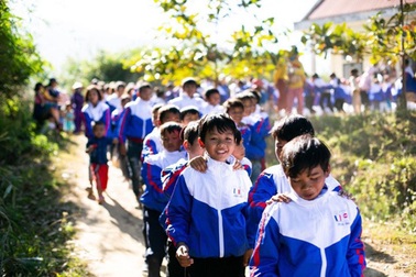 Nhựa Long Thành trao hơn 1.000 phần quà Tết ở huyện nghèo Đắk Lắk