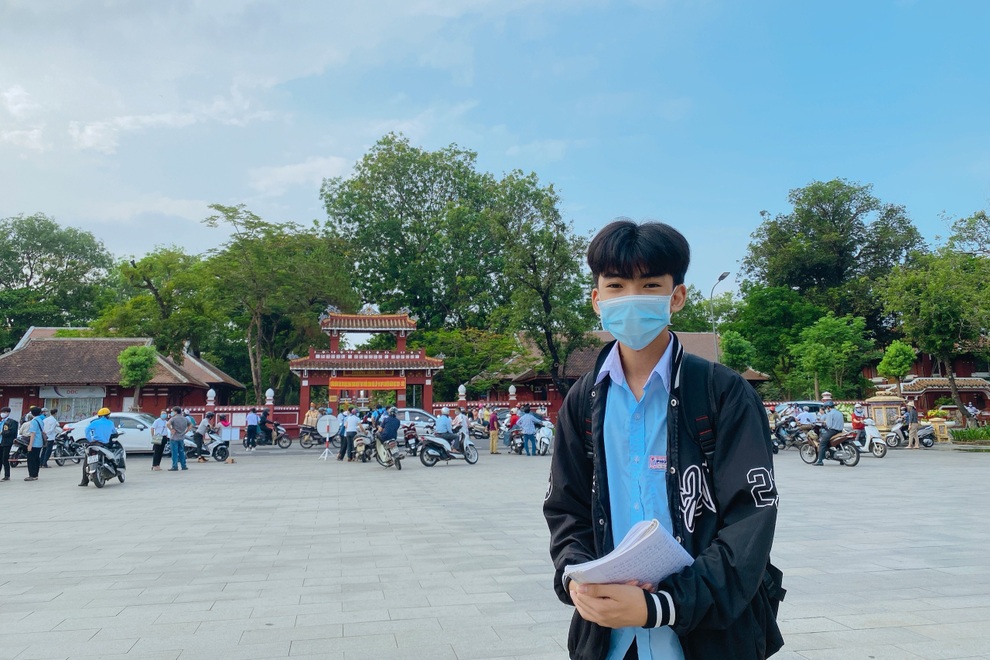 Hơn 5.000 học sinh Thừa Thiên Huế dự thi vào lớp 10 - 2 Hơn 5.000 học sinh Thừa Thiên Huế dự thi vào lớp 10 - 2