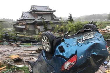 Nhật Bản tan hoang sau siêu bão “Quái vật” mạnh nhất trong 60 năm