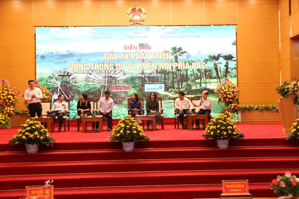 Tìm hướng đi mới trong đầu tư phát triển vùng Trung du - miền núi phía Bắc - 4 Tìm hướng đi mới trong đầu tư phát triển vùng Trung du - miền núi phía Bắc - 4