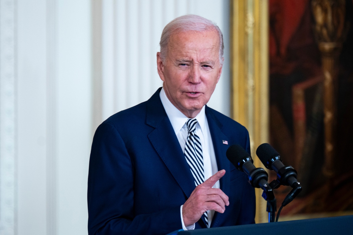 joe-biden-bloomberg-1698827046984.jpg