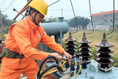 Tại sao Việt Nam lại phải nhập khẩu điện Trung Quốc?