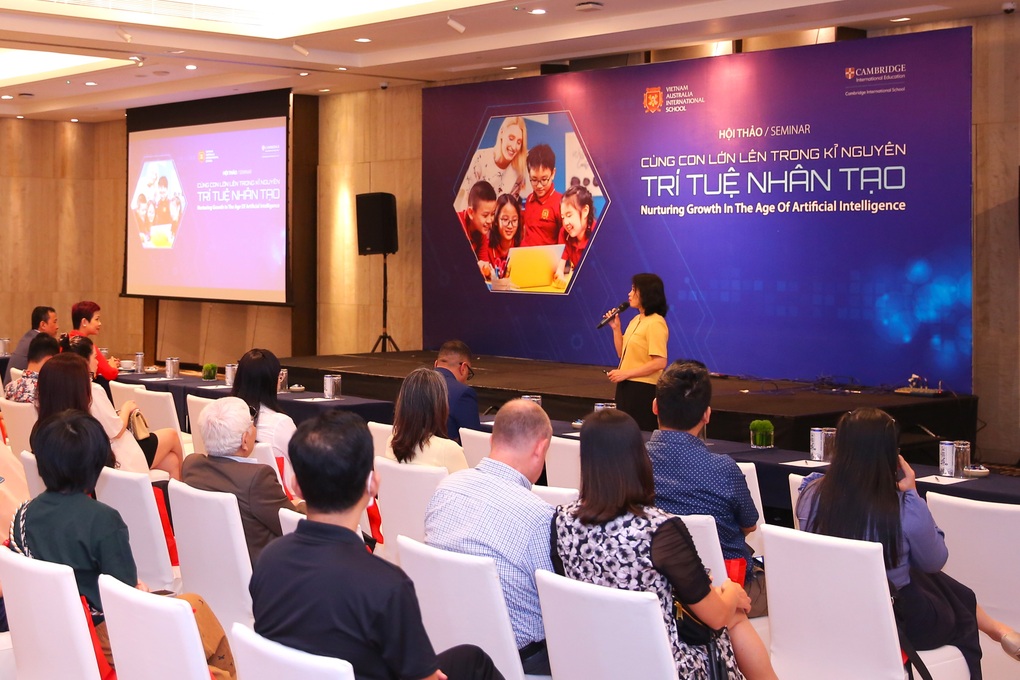 Chọn lộ trình cho con học song ngữ: Chia sẻ từ phụ huynh trường quốc tế - 4 Chọn lộ trình cho con học song ngữ: Chia sẻ từ phụ huynh trường quốc tế - 4