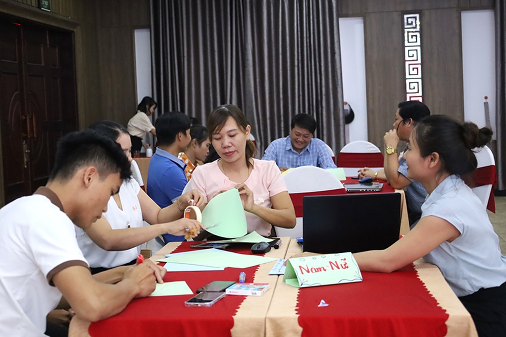Bảo vệ trẻ em trước mối nguy hại từ không gian mạng - 4 Bảo vệ trẻ em trước mối nguy hại từ không gian mạng - 4