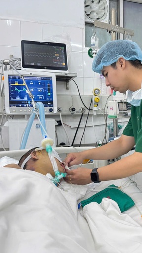 Đi làm phụng dưỡng mẹ già, người con hiếu thảo gặp nạn hôn mê sâu
