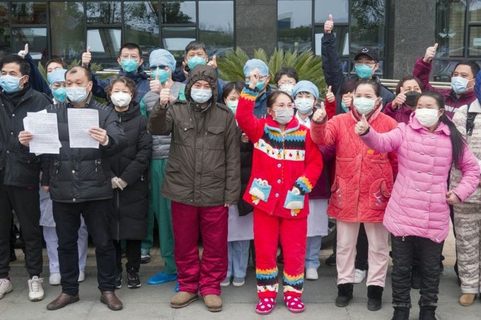 Cập nhật Covid-19: Số người chết và người nhiễm virus corona mới đều giảm mạnh, Trung Quốc cập nhật kế hoạch chẩn đoán và điều trị cho Covid-19 - Ảnh 4. Cập nhật Covid-19: Số người chết và người nhiễm virus corona mới đều giảm mạnh, Trung Quốc cập nhật kế hoạch chẩn đoán và điều trị cho Covid-19 - Ảnh 4.