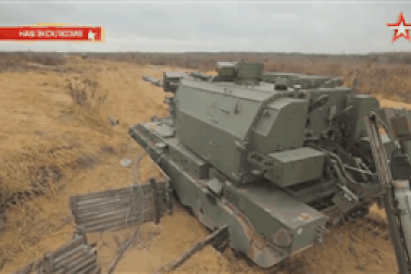 Pháo tự hành uy lực nhất thế giới của quân đội Nga