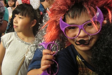 Thí sinh The Voice Kids náo động phố cổ Hà Nội