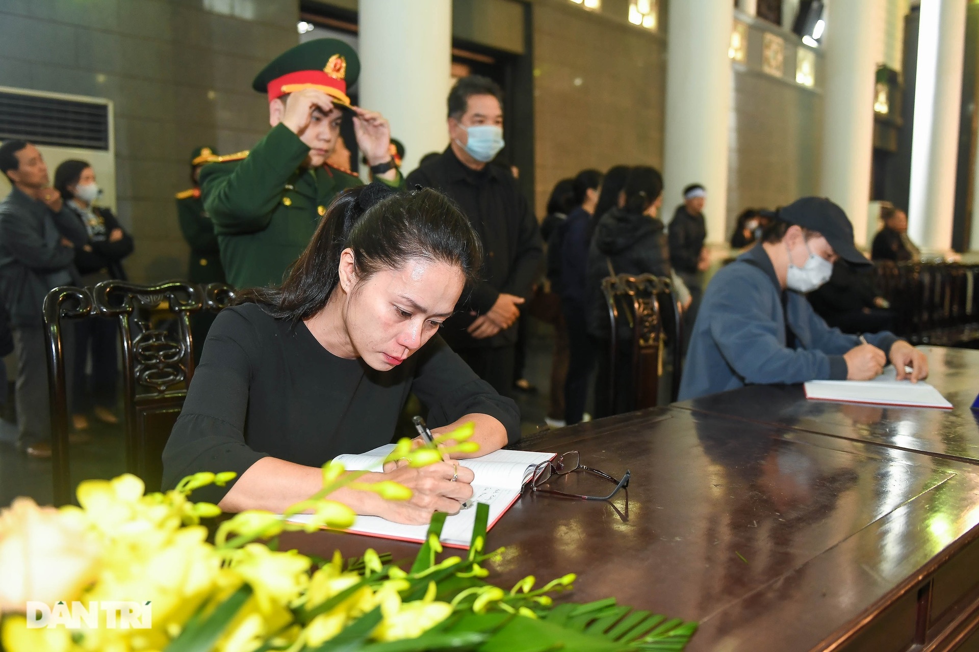 Gia đình, nghệ sĩ tiễn biệt nhạc sĩ Xuân Phương - 10