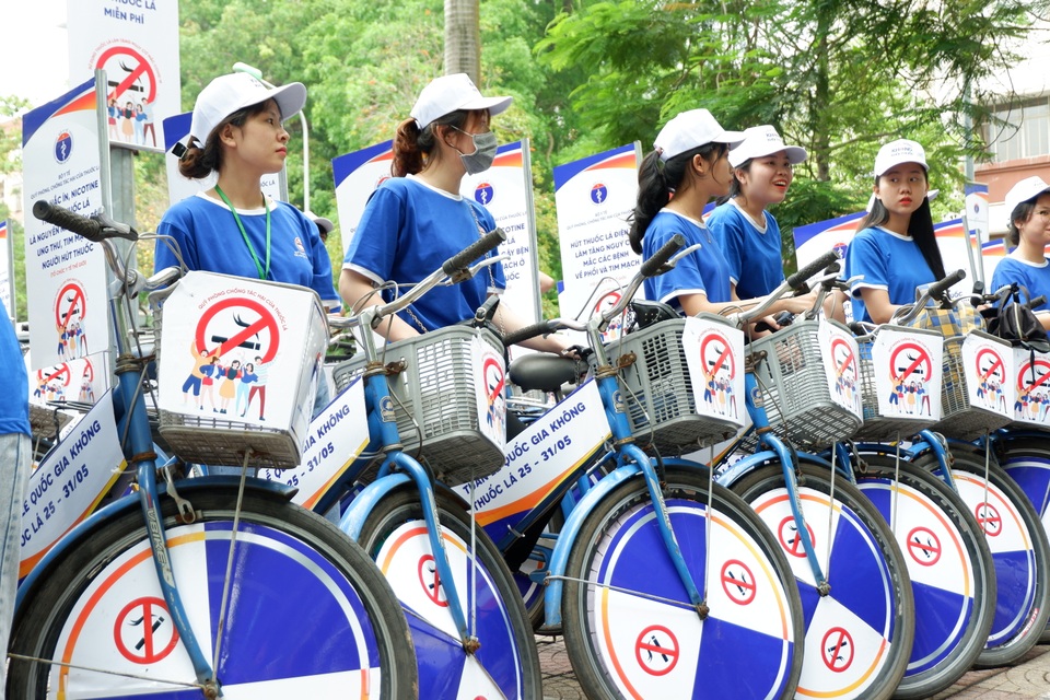 Chuyên gia cảnh báo thuốc lá điện tử nguy hại với giới trẻ - 5 Chuyên gia cảnh báo thuốc lá điện tử nguy hại với giới trẻ - 5