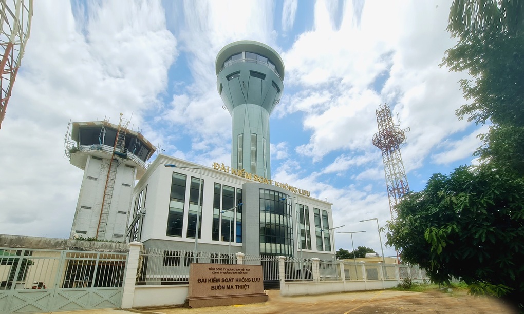 Khánh thành tháp không lưu 74 tỷ đồng tại sân bay Buôn Ma Thuột - 1 Khánh thành tháp không lưu 74 tỷ đồng tại sân bay Buôn Ma Thuột - 1