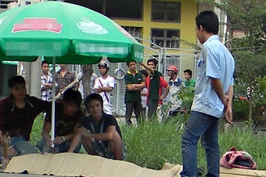 Chết dưới mương nước sau chầu nhậu tại phòng trọ