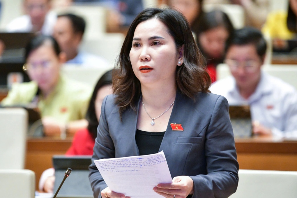 Bộ trưởng nói về đề xuất “người nghèo mắc ung thư được hưởng BHYT 100%” - 1 Bộ trưởng nói về đề xuất “người nghèo mắc ung thư được hưởng BHYT 100%” - 1