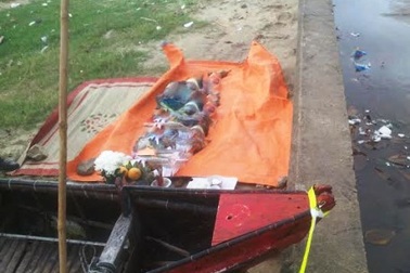 Nhận diện xác chết trôi dạt vào bờ biển