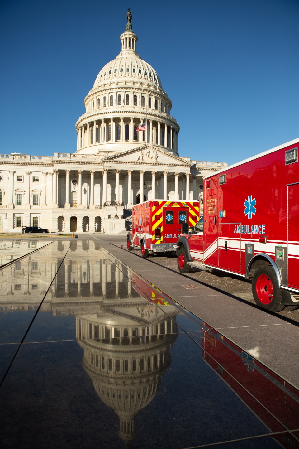 Hàng rào an ninh bảo vệ Washington sau vụ bạo loạn chấn động - 9 Hàng rào an ninh bảo vệ Washington sau vụ bạo loạn chấn động - 9