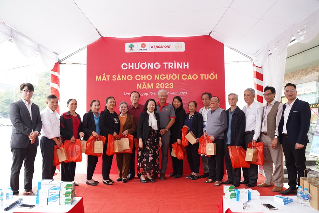 KingSport phối hợp thực hiện chương trình Mắt sáng cho người cao tuổi năm 2023 - 2 KingSport phối hợp thực hiện chương trình Mắt sáng cho người cao tuổi năm 2023 - 2