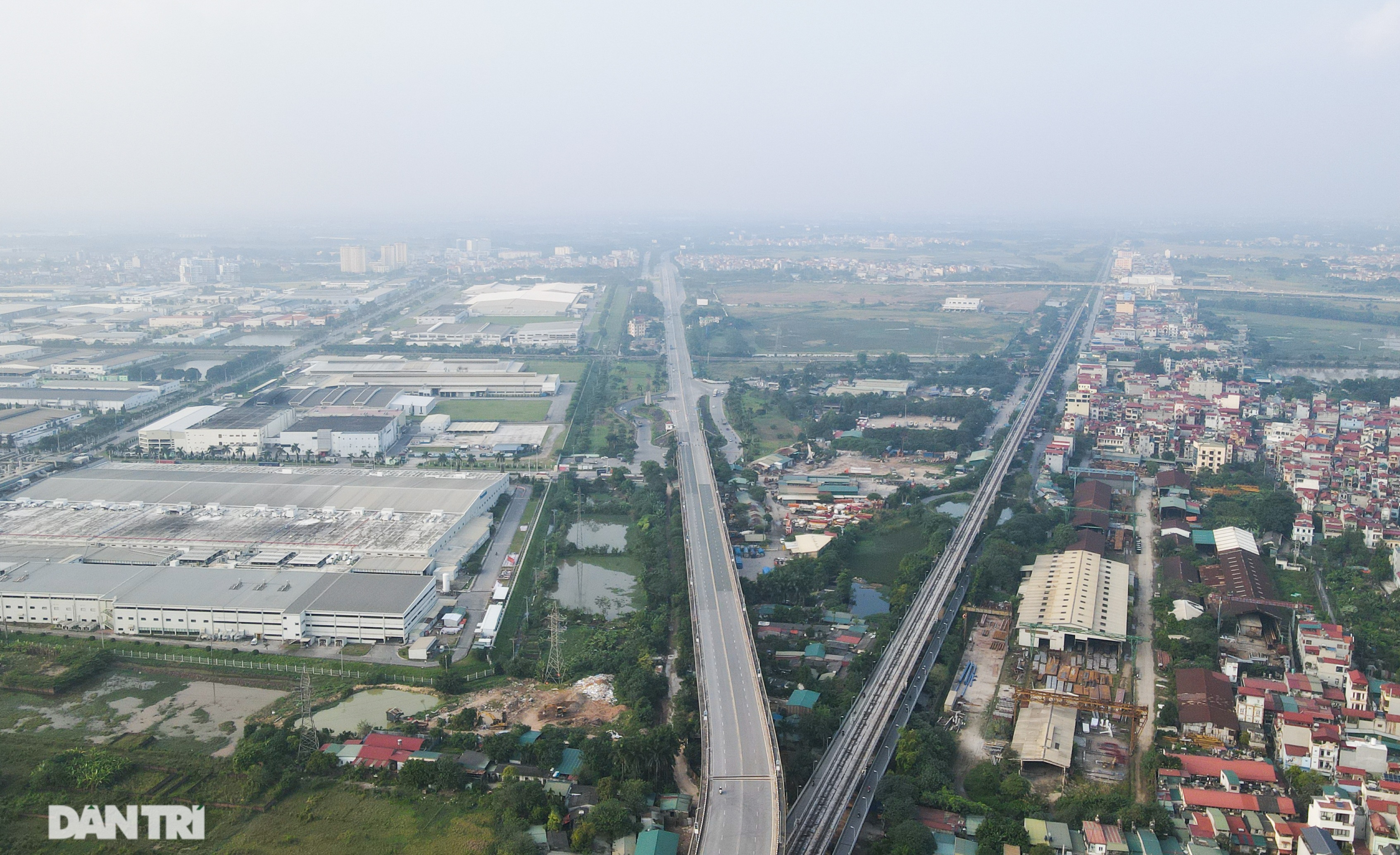 Giao thông “nghẹt thở” tại tuyến đường sắp có làn ưu tiên xe buýt - 15 Giao thông “nghẹt thở” tại tuyến đường sắp có làn ưu tiên xe buýt - 15