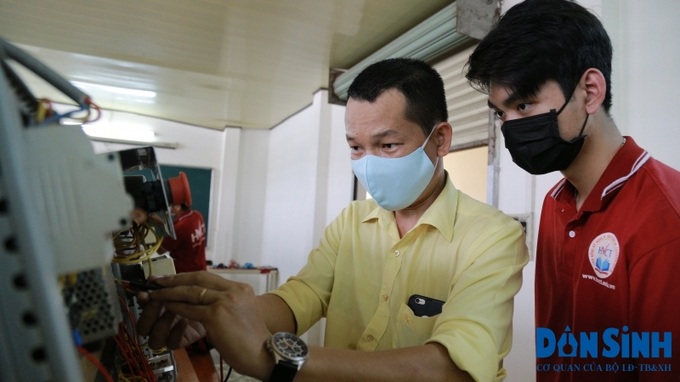 Sinh viên Trường Cao đẳng Kỹ Nghệ II tiếp cận nhanh nhạy với công nghệ hiện đại trong GDNN.