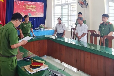 Một giám đốc trung tâm đăng kiểm bị khởi tố 2 tội danh