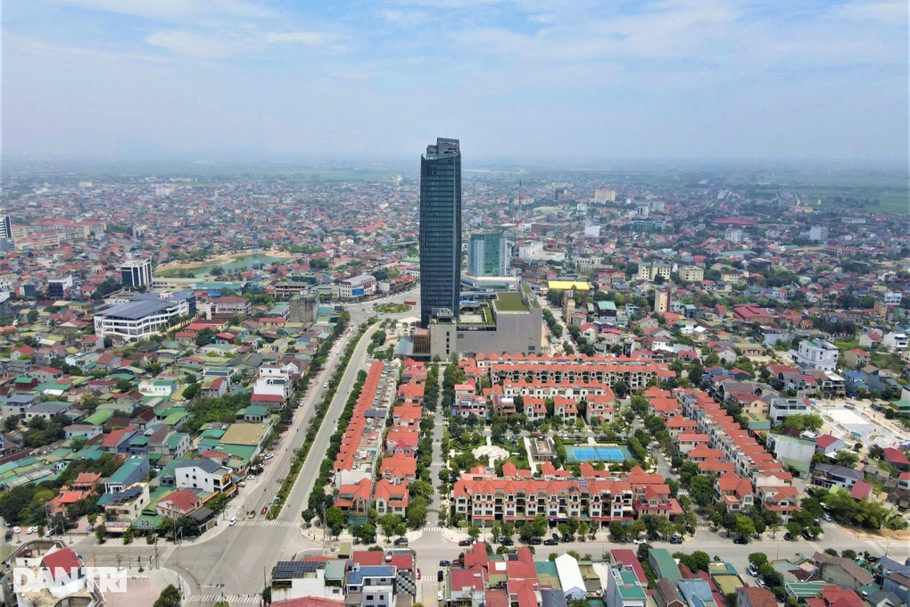 Hà Tĩnh bố trí lãnh đạo huyện ủy về làm Bí thư xã, phường - 1 Hà Tĩnh bố trí lãnh đạo huyện ủy về làm Bí thư xã, phường - 1