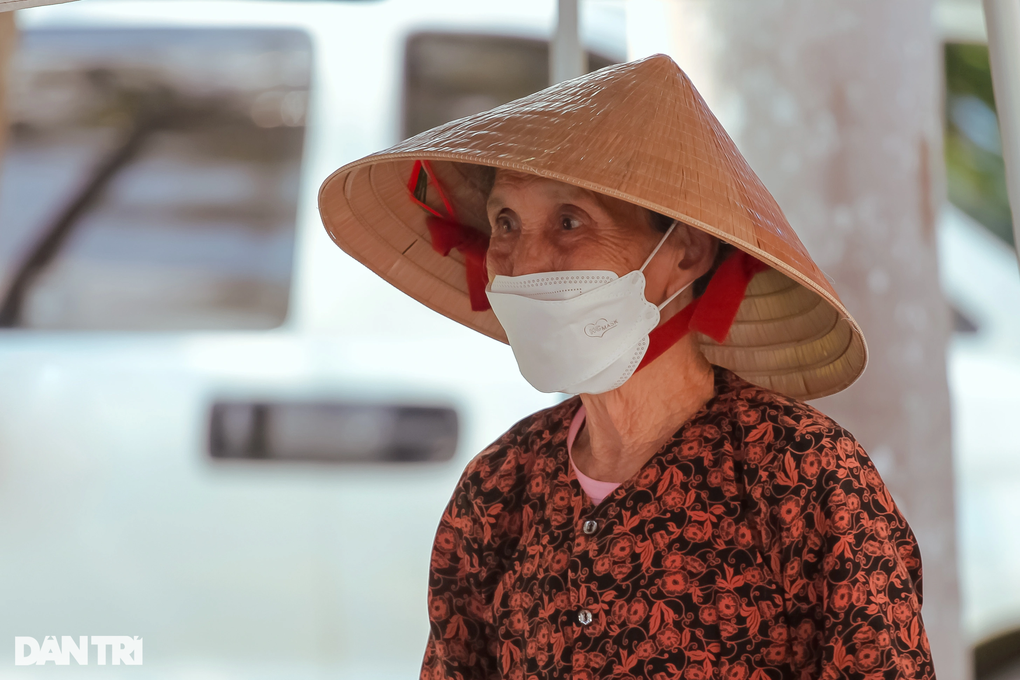 Ước vọng tháng 7 của người vợ liệt sĩ hơn nửa thế kỷ khắc khoải chờ chồng - 2 Ước vọng tháng 7 của người vợ liệt sĩ hơn nửa thế kỷ khắc khoải chờ chồng - 2