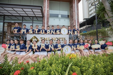 TMS Hotel Da Nang Beach tri ân khách hàng chào mừng sinh nhật