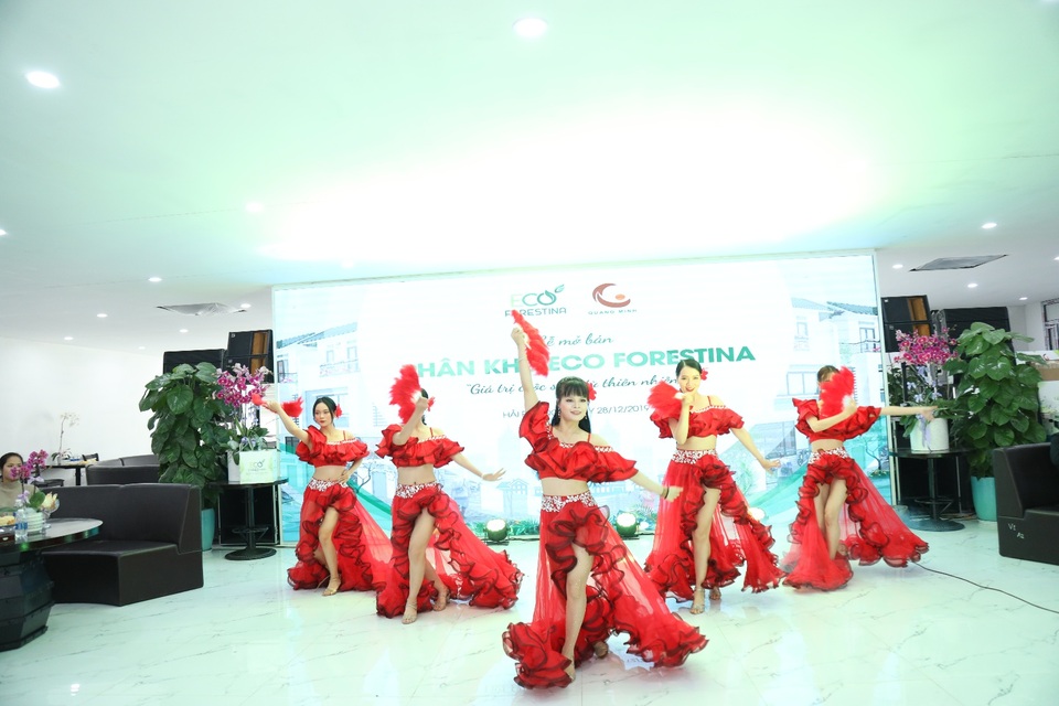 Phân khu Eco Forestina tạo “ sức nóng” ấn tượng ngay trong ngày mở bán - 2 Phân khu Eco Forestina tạo “ sức nóng” ấn tượng ngay trong ngày mở bán - 2