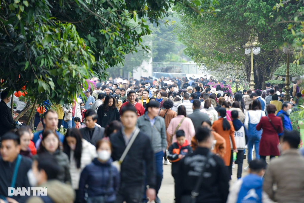 Ngôi chùa Hà Nội có tượng Phật cao bậc nhất Đông Nam Á đón vạn khách/ngày - 2 Ngôi chùa Hà Nội có tượng Phật cao bậc nhất Đông Nam Á đón vạn khách/ngày - 2