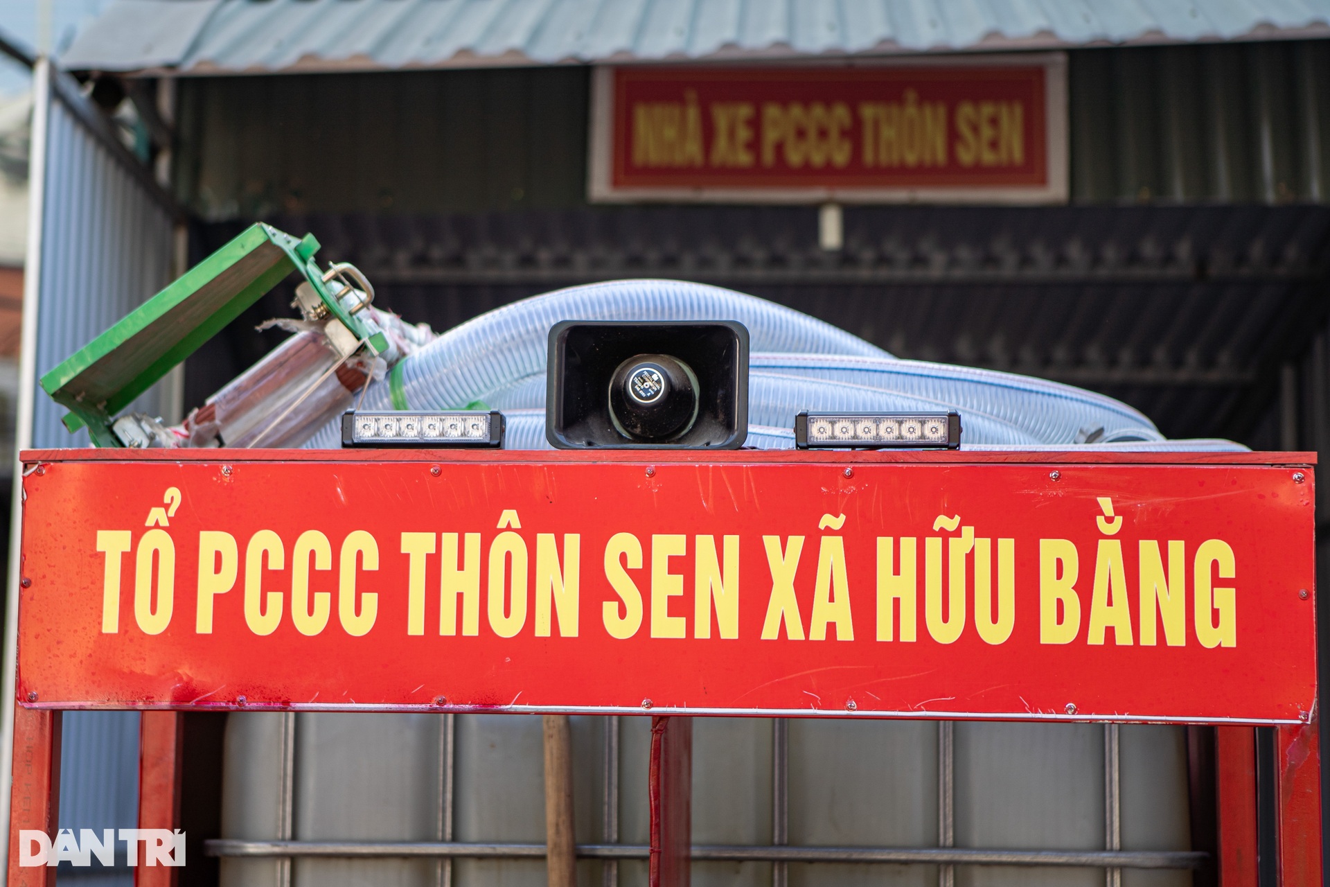 Đội cứu hỏa ba gác ở Hà Nội: Có cháy, anh em tạm gác công việc đi dập lửa - 3