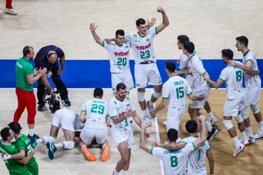 Xác định hai đội tuyển vào chung kết giải bóng chuyền nam thế giới 2025