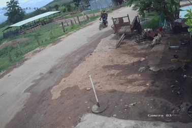 Phóng xe như bay trên đường, hai "quái xế" bị phạt hơn 15 triệu đồng