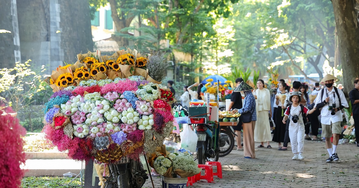 Vỉa hè Hà Nội - Từ ký ức rong ruổi đến giấc mơ đô thị thông minh