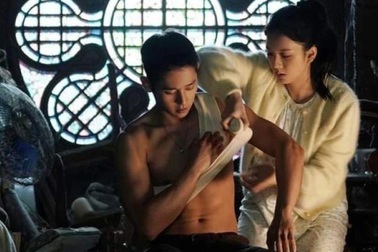 Jisoo "lăn xả" để cứu bộ phim "Snowdrop" giữa cơn bão "tẩy chay"