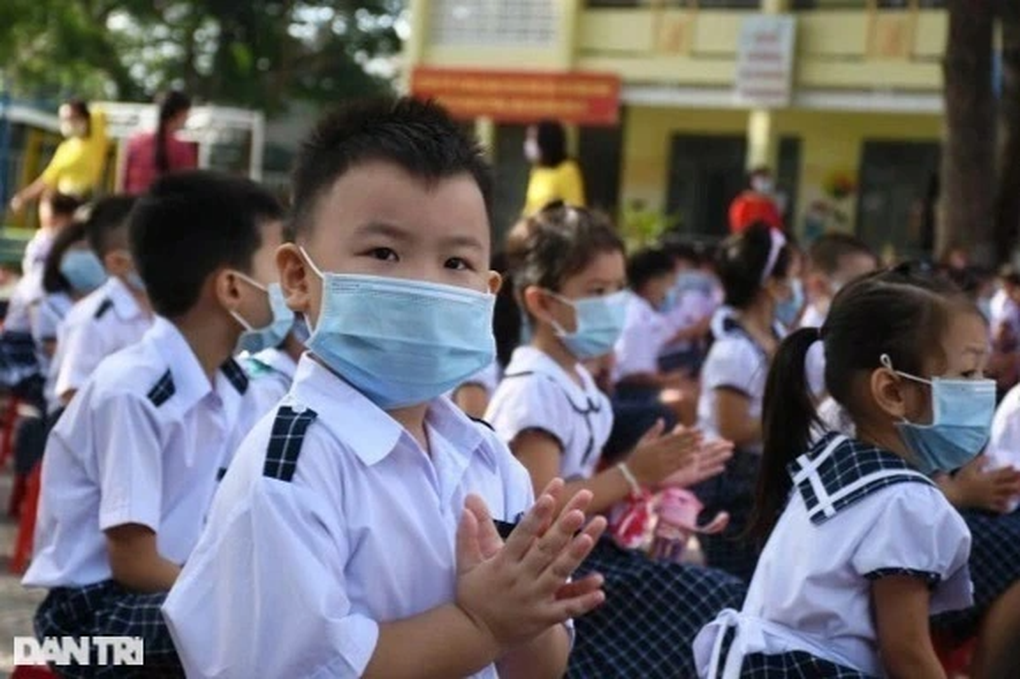 Lãnh đạo Đà Nẵng, Quảng Ngãi không đánh trống, phát biểu khai giảng năm học - 1 Lãnh đạo Đà Nẵng, Quảng Ngãi không đánh trống, phát biểu khai giảng năm học - 1