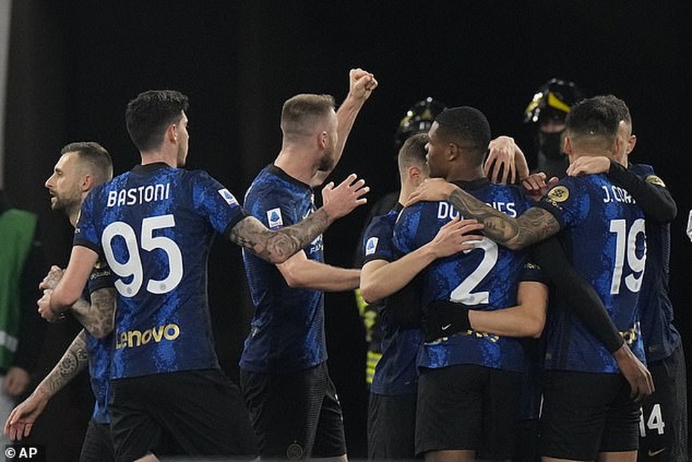 Inter Milan đại thắng trong ngày đối đầu với HLV Mourinho - 1 Inter Milan đại thắng trong ngày đối đầu với HLV Mourinho - 1