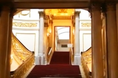 Chiêm ngưỡng cuộc sống xa hoa bên trong cung điện hoàng gia Anh