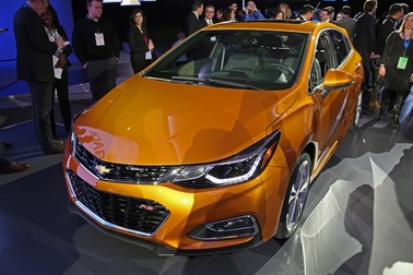 Chevrolet Cruze hatchback 2017 chính thức ra mắt