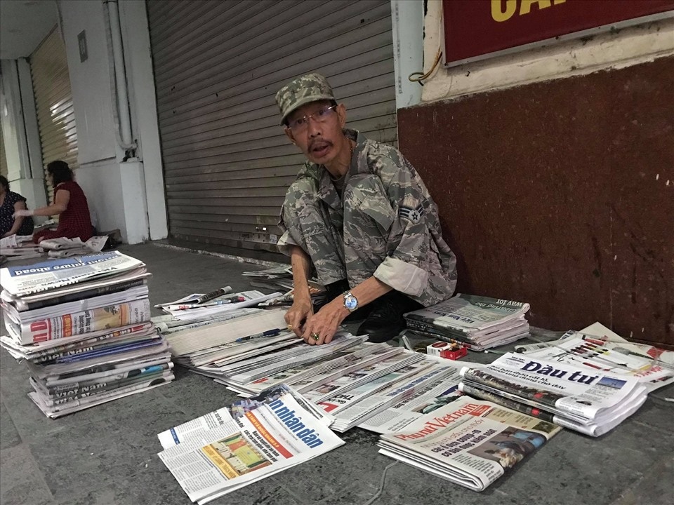 Việc hiếm: Phân loại báo mỗi sáng - 5