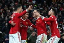 Thắng Arsenal, Man Utd sáng cửa giành lại ngôi đầu Premier League