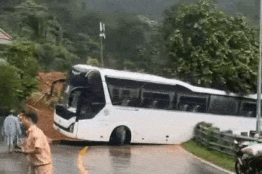 Truy thăng quân hàm 3 cán bộ CSGT hy sinh trong vụ sạt lở ở đèo Bảo Lộc