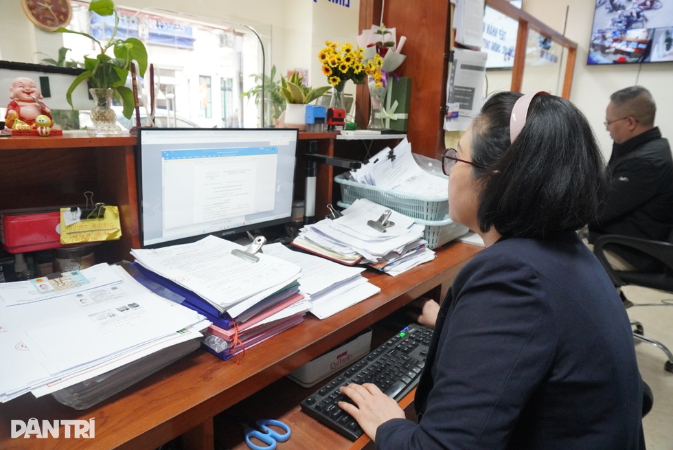 Bỏ tấm vé biên chế suốt đời, mở đường cho người tài vào nhà nước - 4 Bỏ tấm vé biên chế suốt đời, mở đường cho người tài vào nhà nước - 4