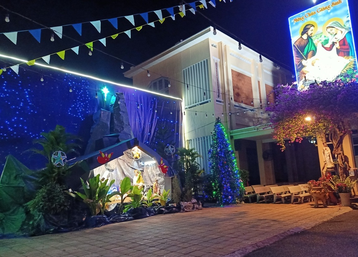 Dịch Covid-19, nhiều xứ đạo miền Tây đìu hiu… đón Lễ Giáng sinh - 12 Dịch Covid-19, nhiều xứ đạo miền Tây đìu hiu… đón Lễ Giáng sinh - 12