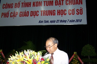 Lễ công bố tỉnh Kon Tum đạt chuẩn phổ cập THCS
